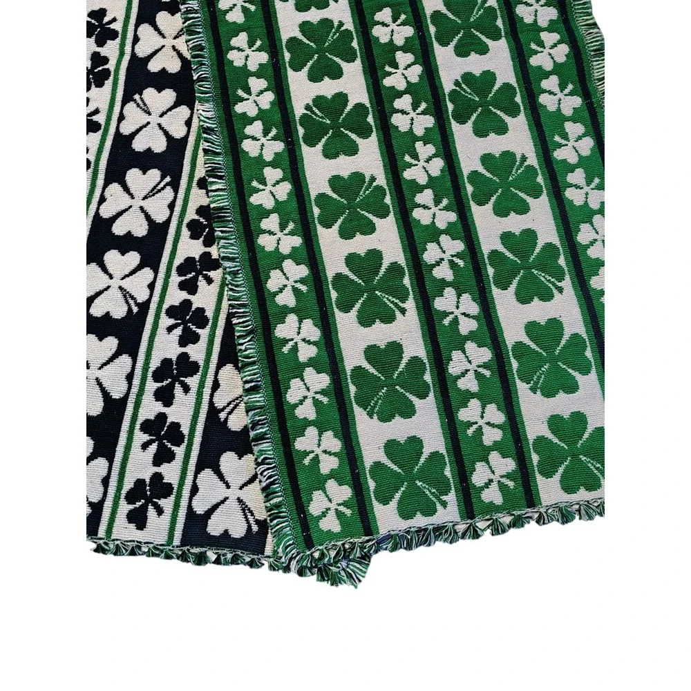 Vintage‎ Shamrock Tapestry Table Runner Reversible St Patrick's Day Decor